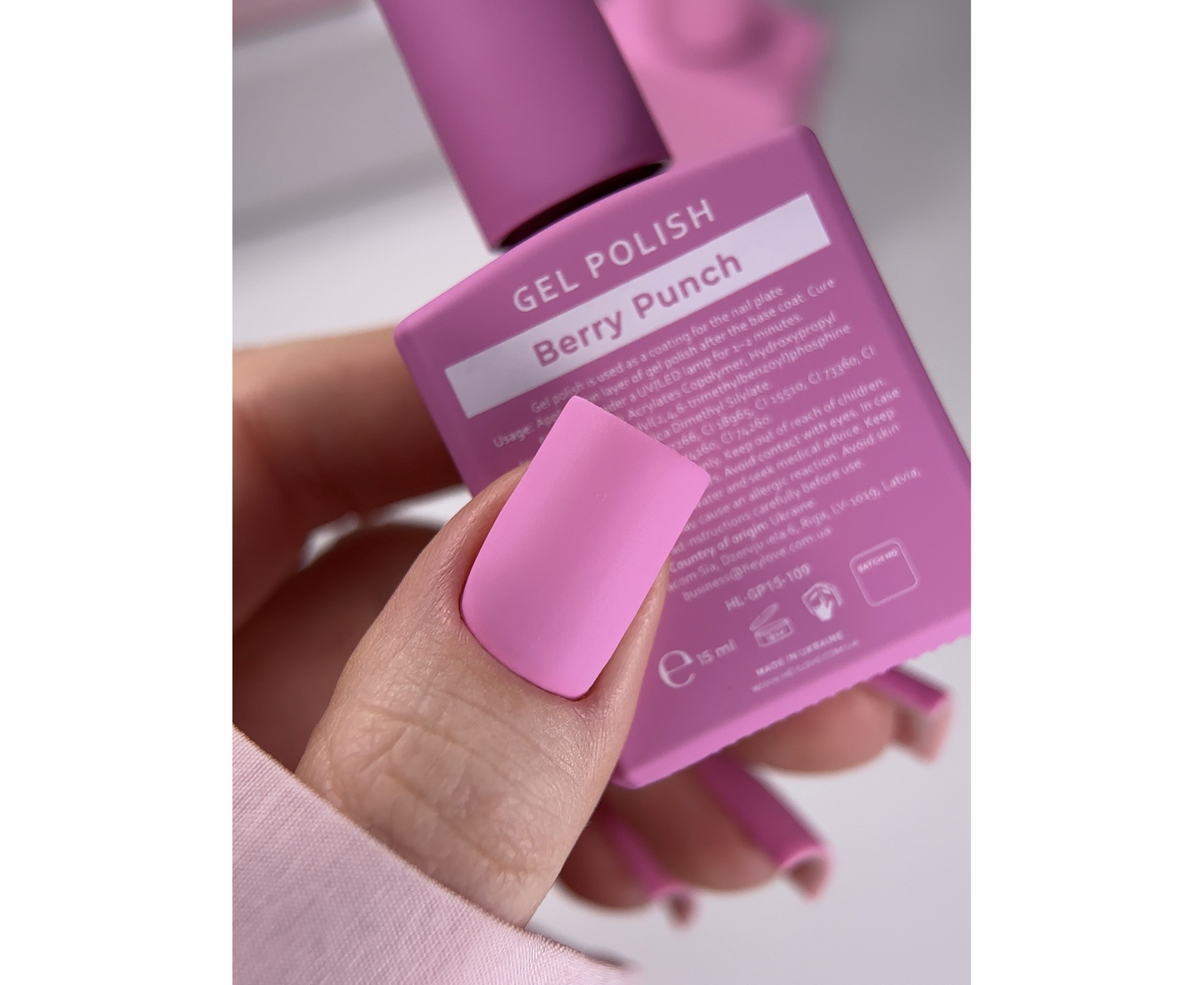 HEYLOVE. GEL POLISH, BERRY PUNCH, 15 ML