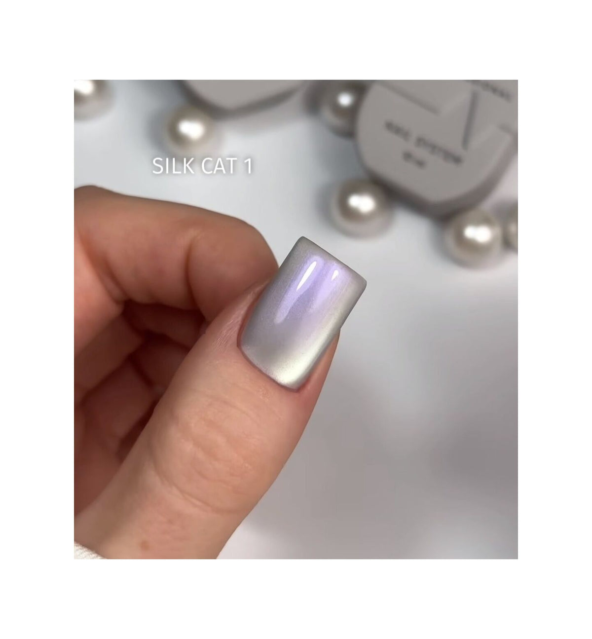 SAGA. Cat's Eye Gel Polish "Silk Cat", #01, 10 ml. Gel Polish "Cat's Eye" with Pearlescent