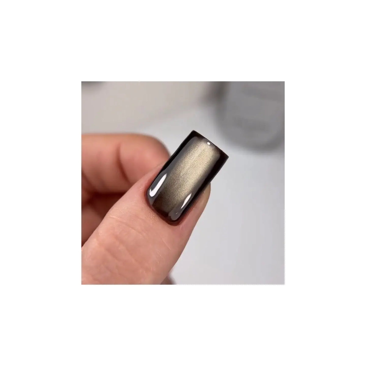 SAGA. Cat's Eye Gel Polish "Dream Cat", #03, 10 ml. Cat's eye gel polish crystal