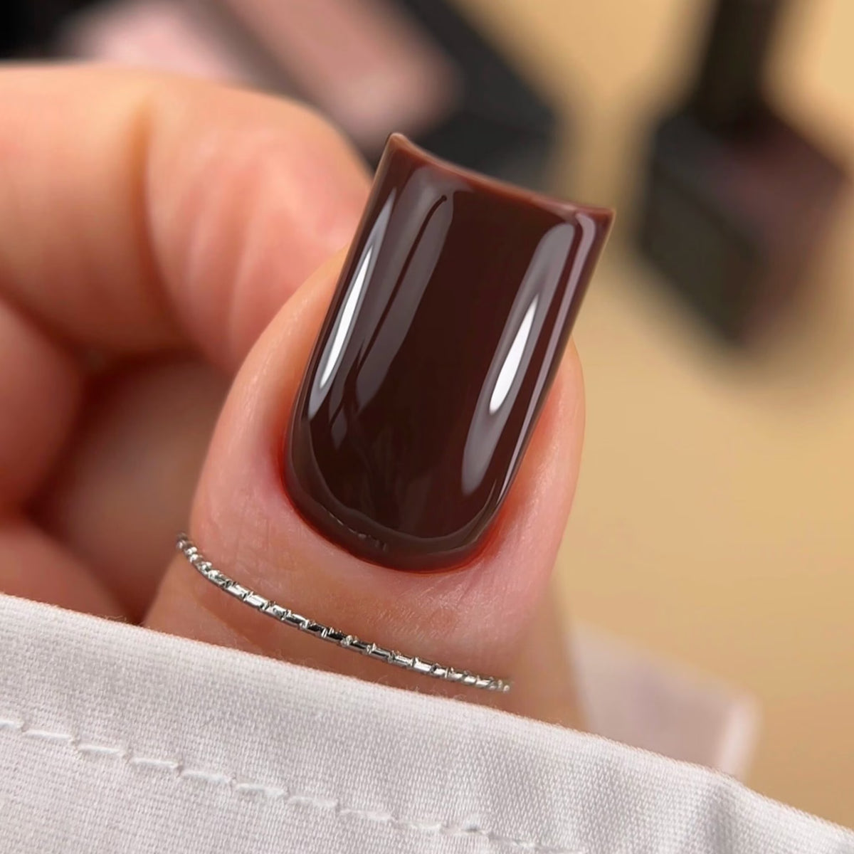BIBLIOTEKA GEL POLISH № 39 ROOT – DARK BROWN, 10 ML
