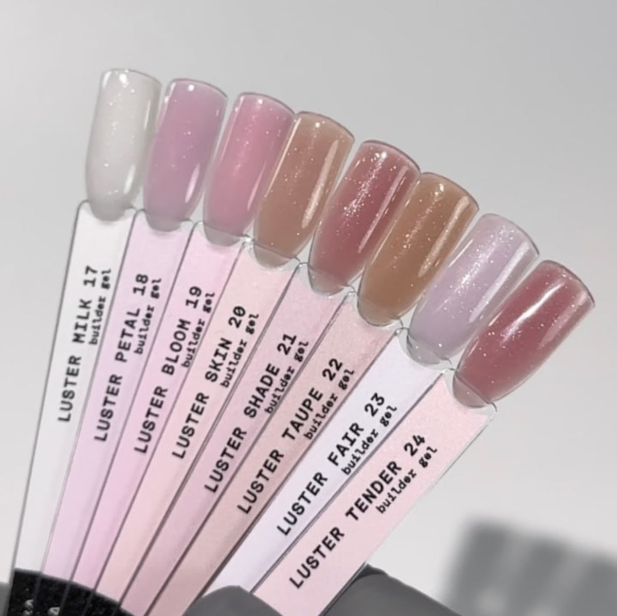 BIBLIOTEKA BUILDER GEL № 18 PETAL LUSTER – SOFT PINK WITH SHIMMER, 30 ML.