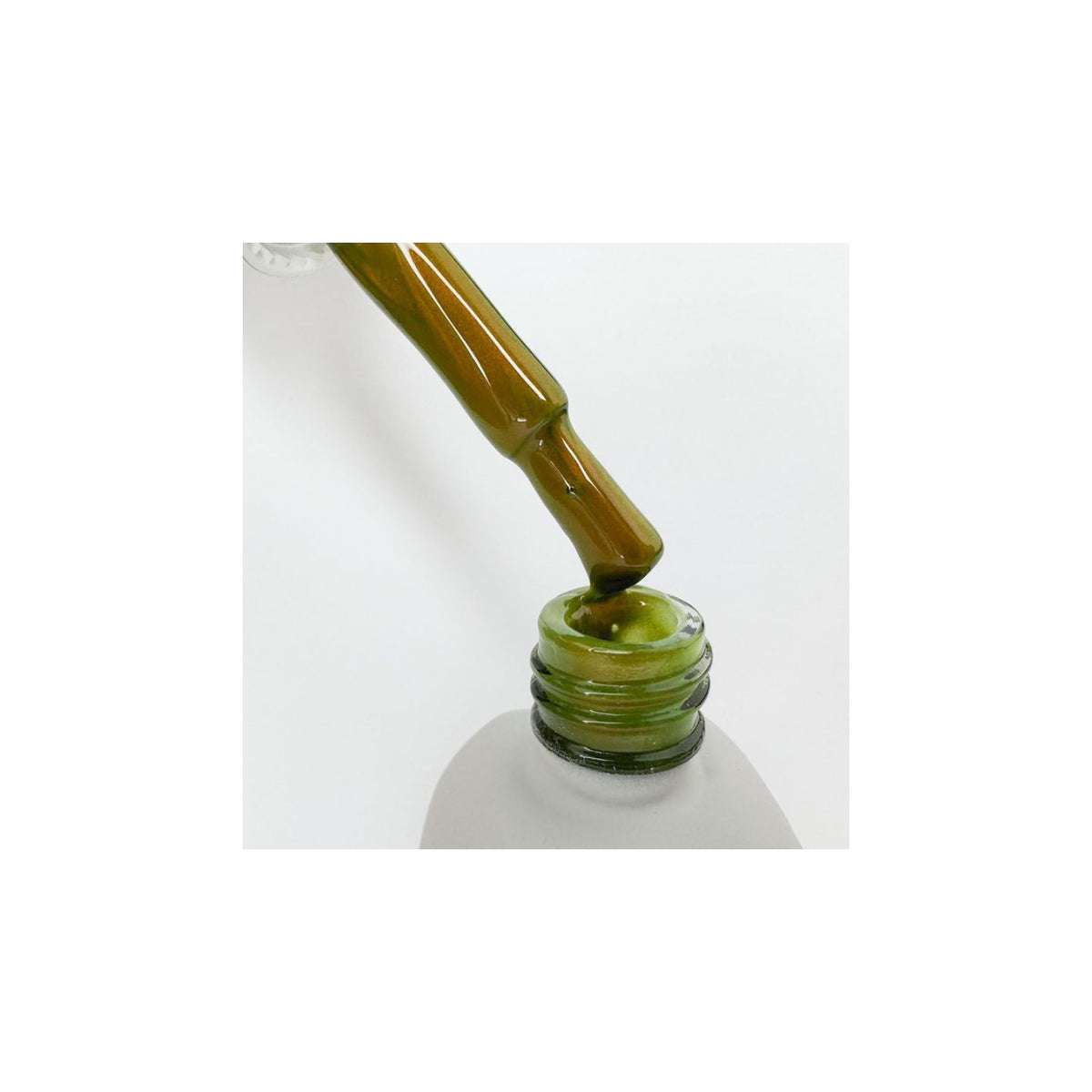 SAGA. Cat's Eye Gel Polish "Smoothie Cat", #06, 10 ml. Cat's Eye gel polish chameleon