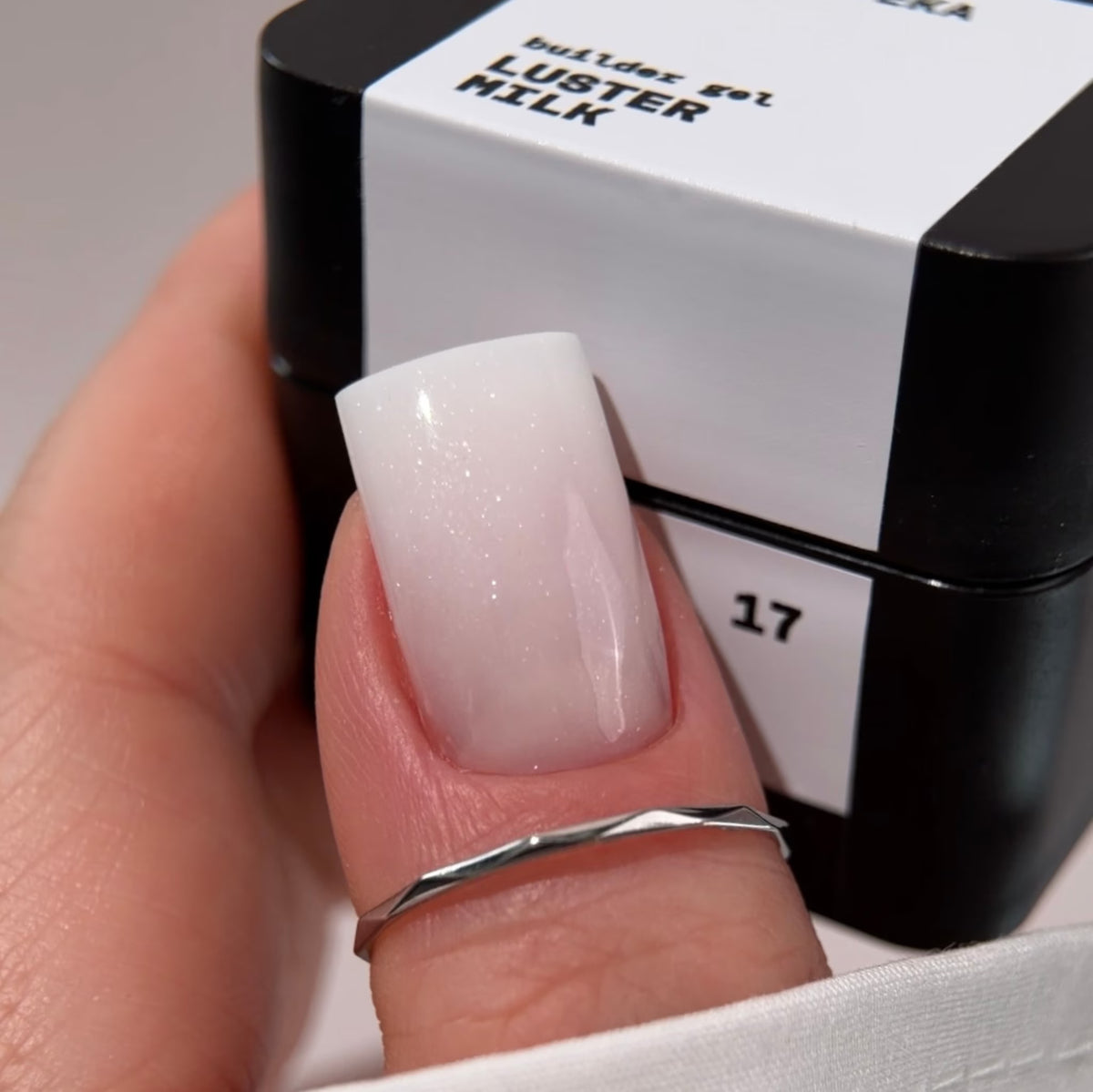 BIBLIOTEKA BUILDER GEL № 17 MILK LUSTER – MILKY WITH SHIMMER, 30 ML.