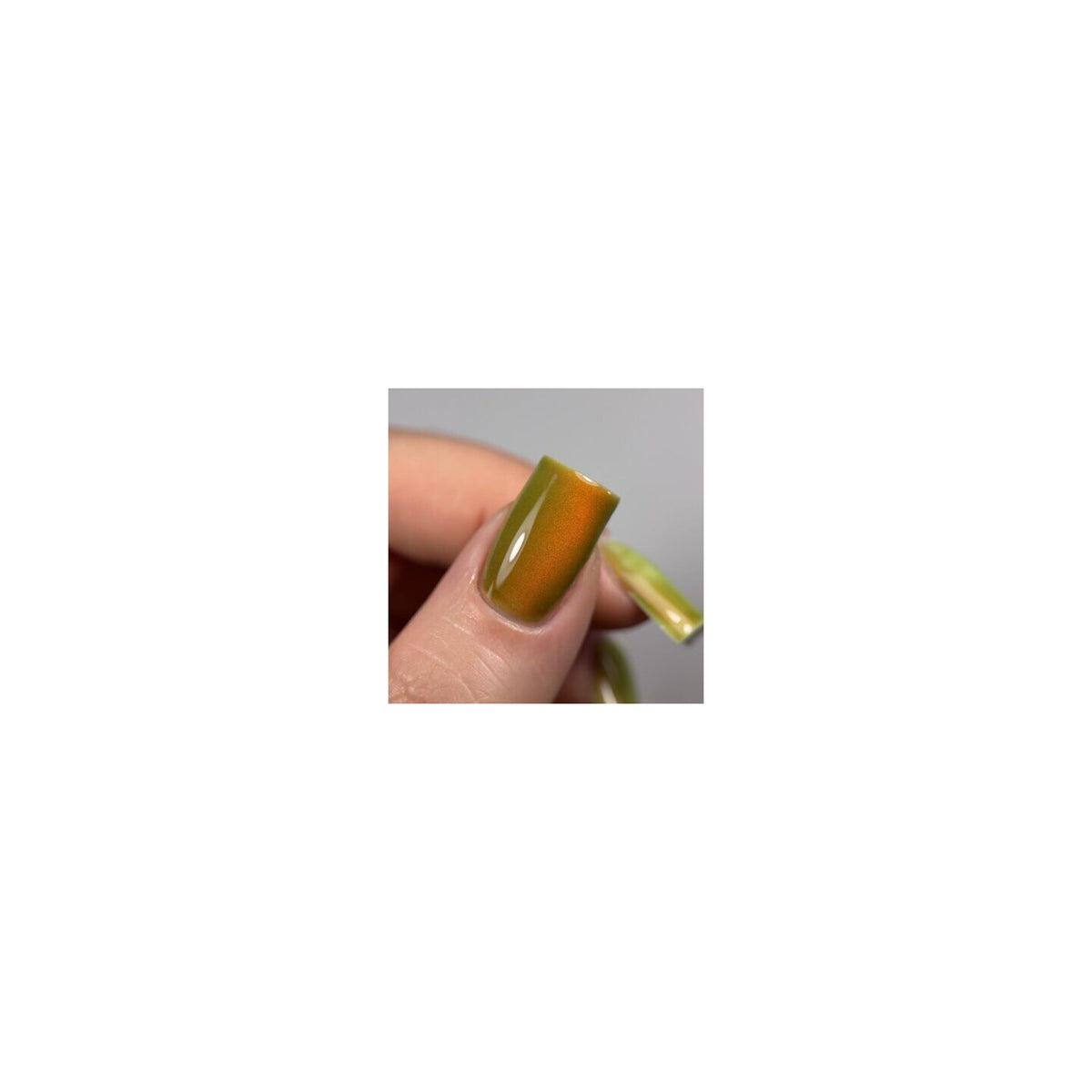 SAGA. Cat's Eye Gel Polish "Smoothie Cat", #06, 10 ml. Cat's Eye gel polish chameleon