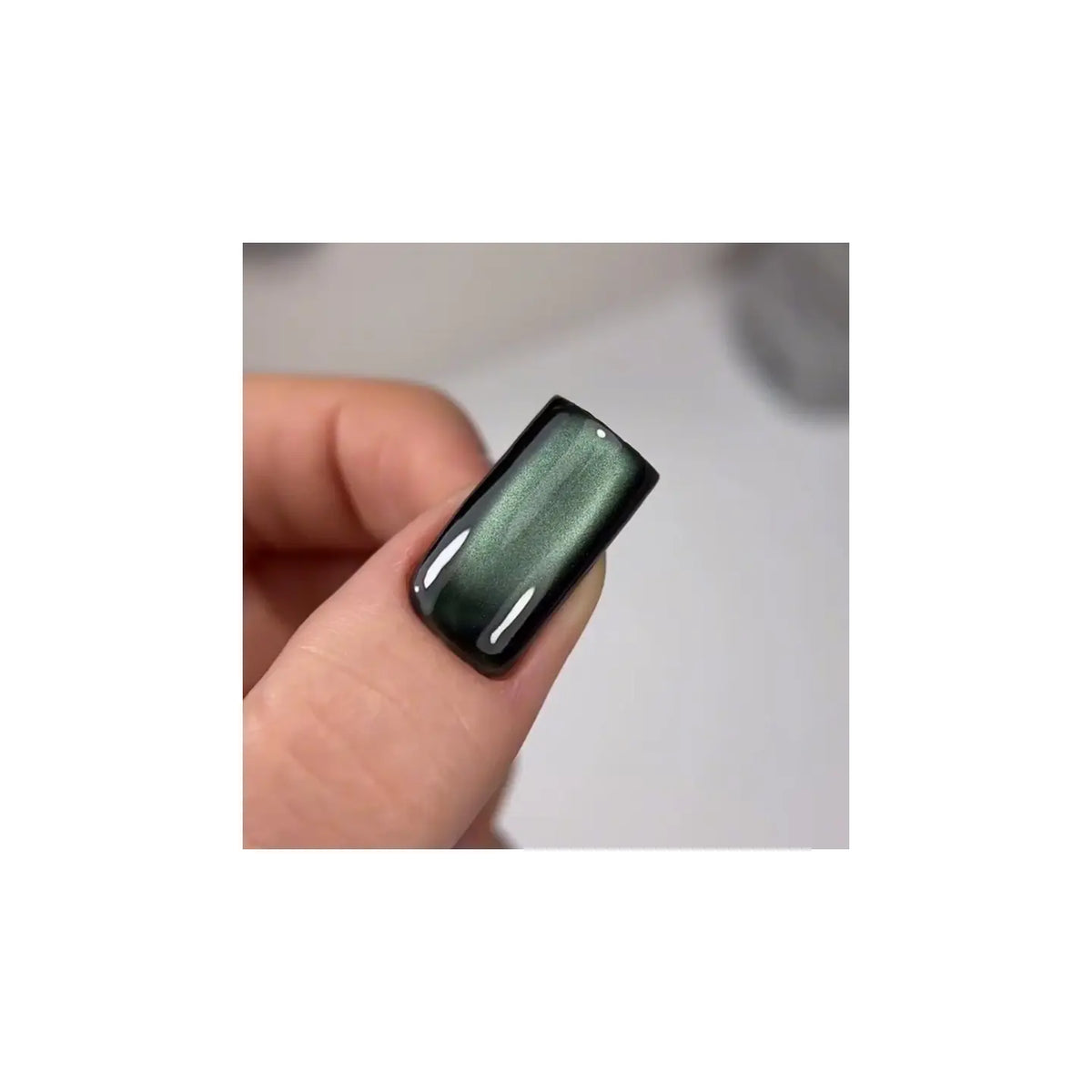 SAGA. Cat's Eye Gel Polish "Dream Cat", #07, 10 ml. Cat's eye gel polish crystal