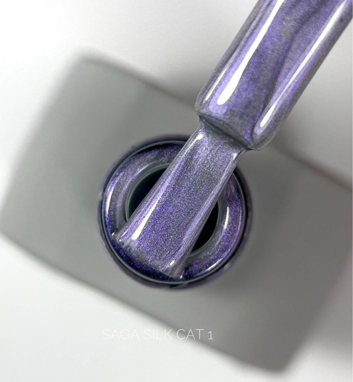 SAGA. Cat's Eye Gel Polish "Silk Cat", #01, 10 ml. Gel Polish "Cat's Eye" with Pearlescent