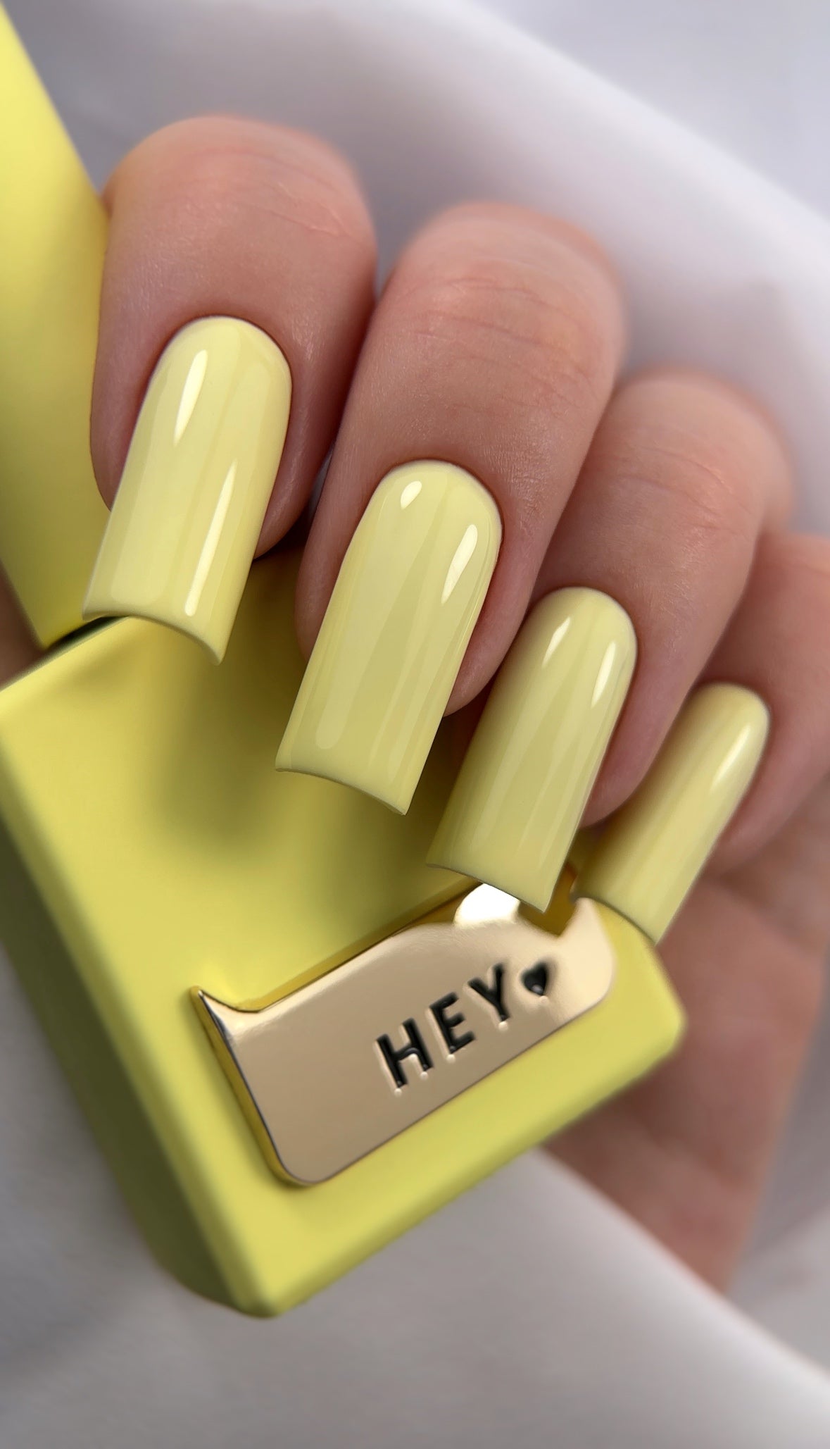 HEYLOVE. GEL POLISH, CITRON, 15 ML, GEL POLISH
