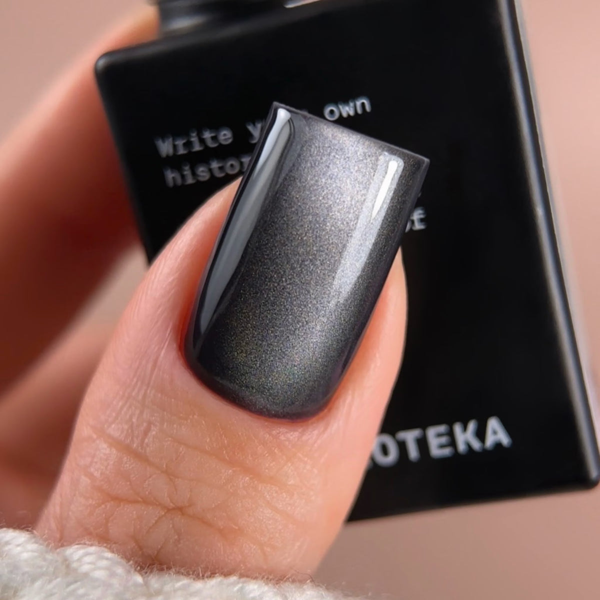 BIBLIOTEKA CAT EYE GEL POLISH № 02 SHADOW – DARK GRAY, 10 ML