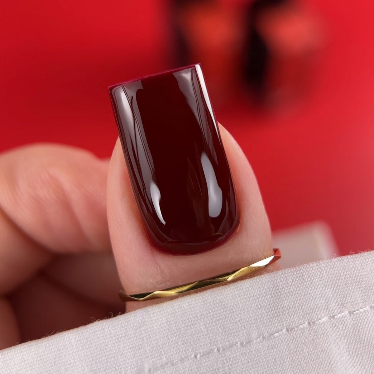 BIBLIOTEKA GEL POLISH № 46 ROSSO – WARM RICH RED, 10 ML