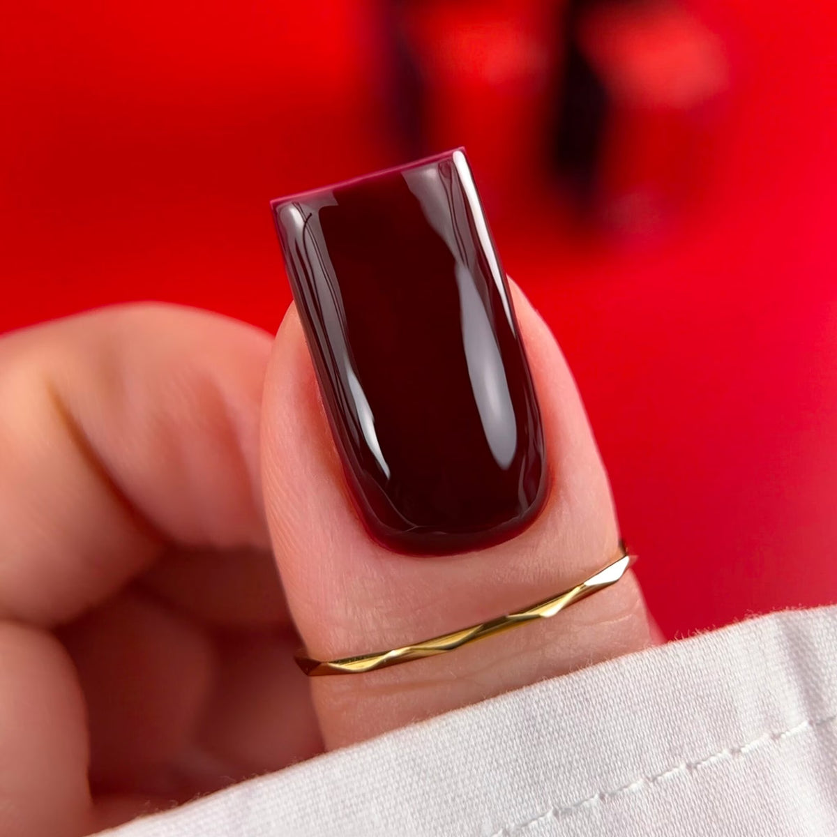 BIBLIOTEKA GEL POLISH № 47 OXBLOOD – DARK RED-BURGUNDY, 10 ML
