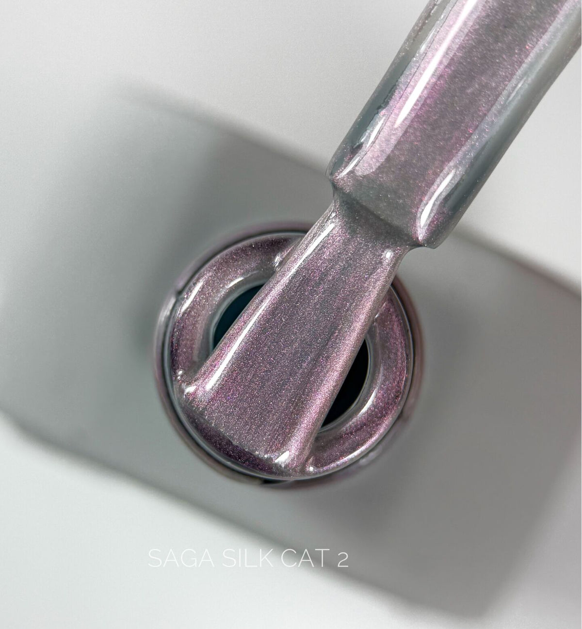 SAGA. Cat's Eye Gel Polish "Silk Cat", #02, 10 ml. Gel Polish "Cat's Eye" with Pearlescent