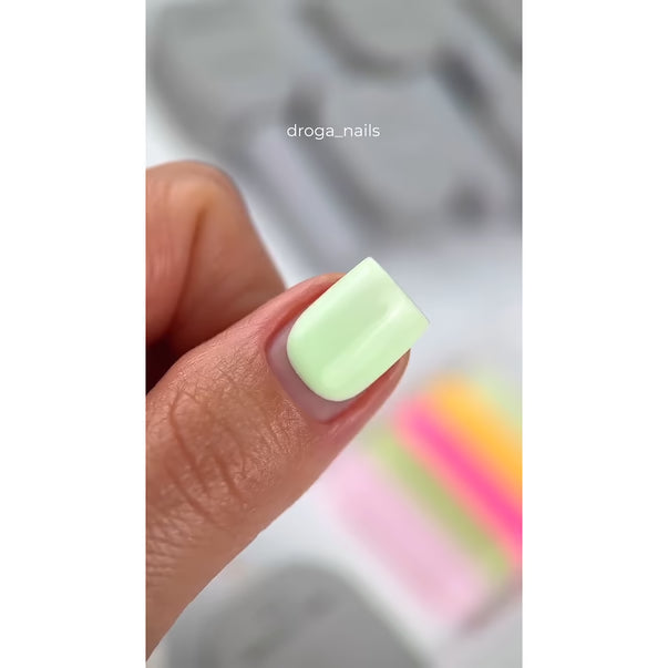 Saga Gel Polish Colorist No. 3 Mint 10 ml