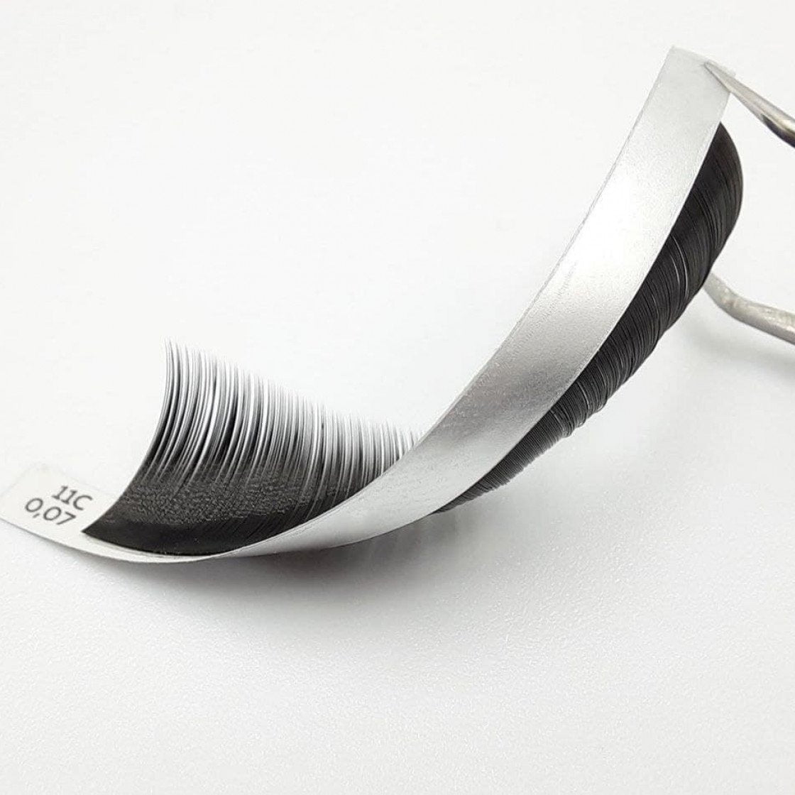 Black eyelash extensions LASH&CASH, 28 lines, SCULPTOR M 0.07 MIX (14-18)