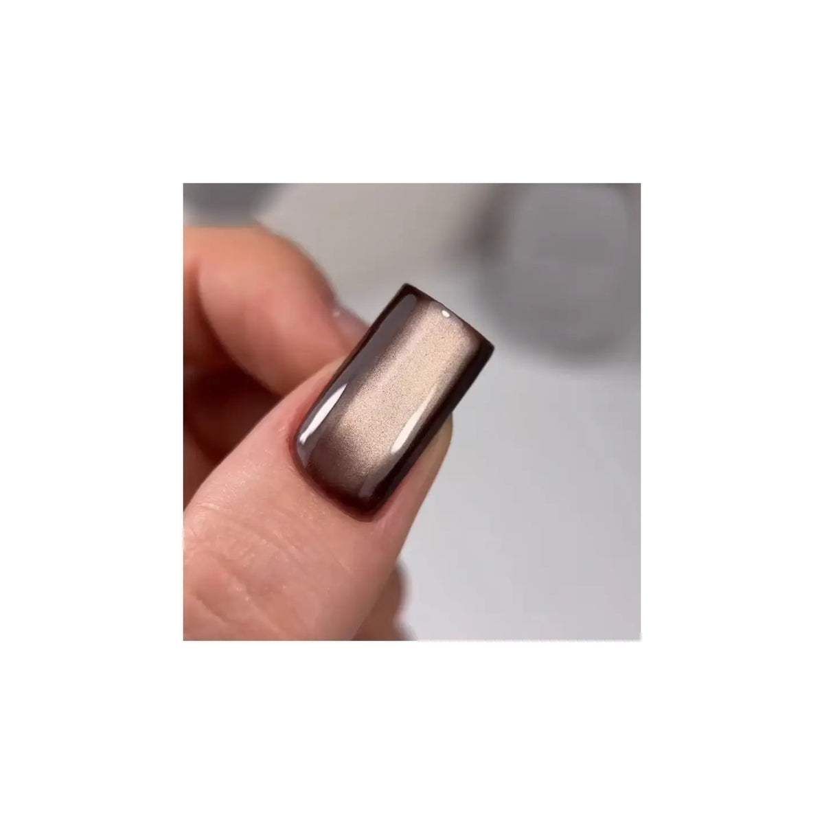 SAGA. Cat's Eye Gel Polish "Dream Cat", #02, 10 ml. Cat's Eye gel polish crystal