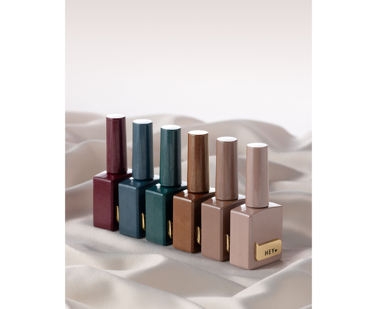 HEYLOVE. CAT'S EYE GEL POLISH, CHIFFON, 15 ML
